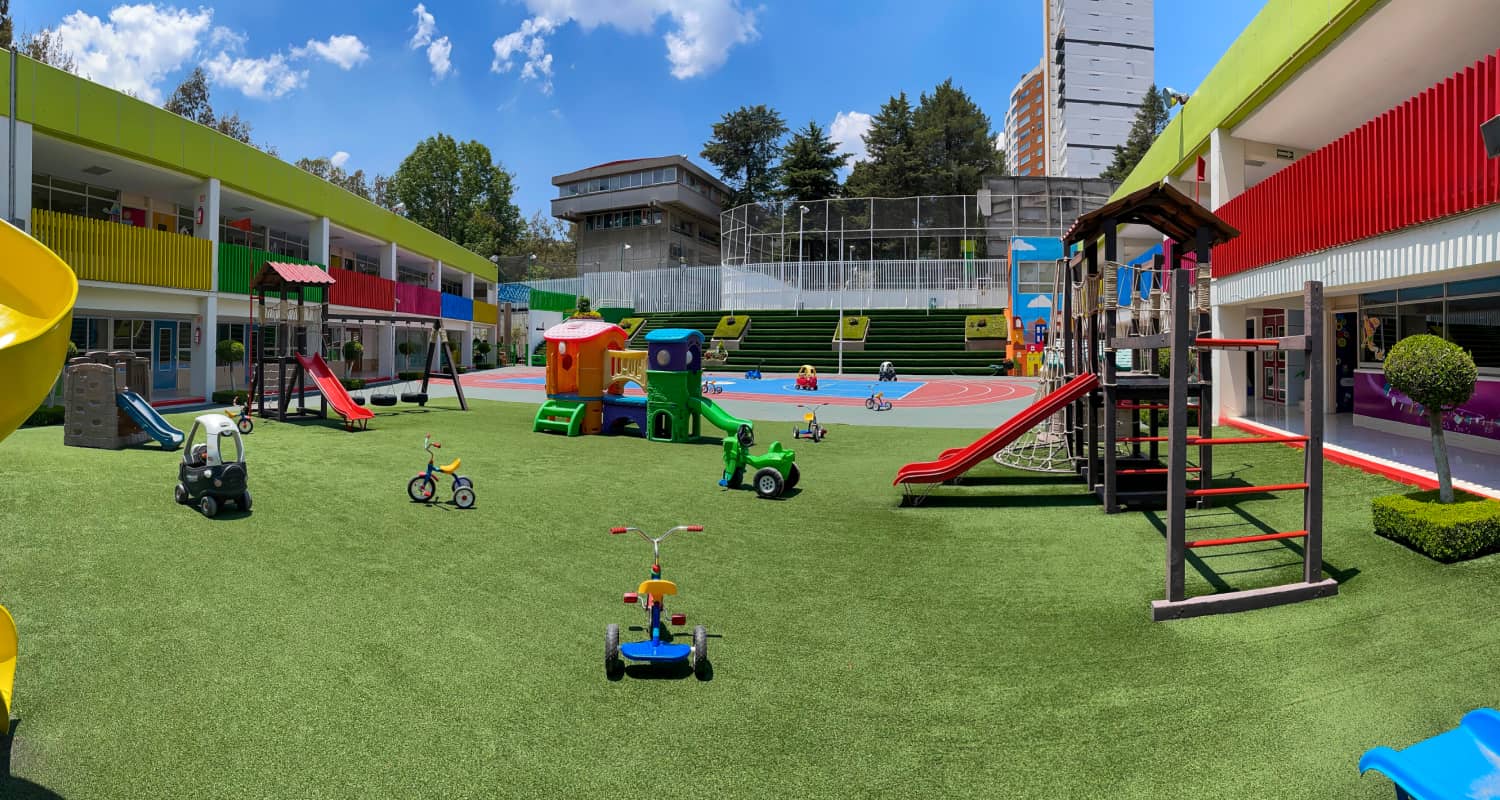 Área de juegos en Cumbres Bosques